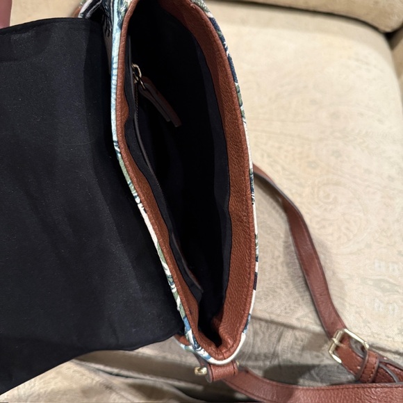 Tropical Leaf Print Brown Crossbody Bag - Picture 3 of 5